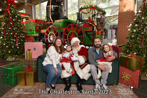 TheCharlestonSanta-11-25-23-493