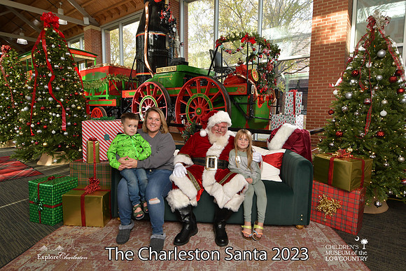 TheCharlestonSanta-11-25-23-494