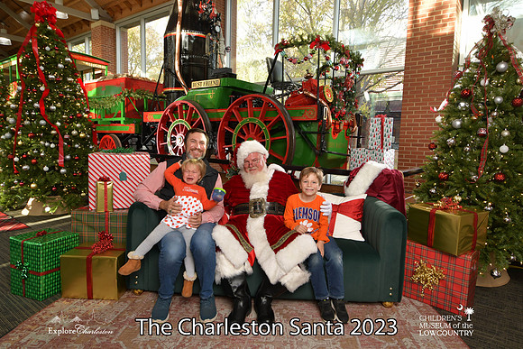 TheCharlestonSanta-11-25-23-508
