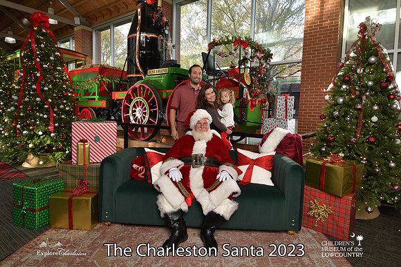TheCharlestonSanta-11-25-23-515
