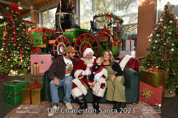 TheCharlestonSanta-11-25-23-520