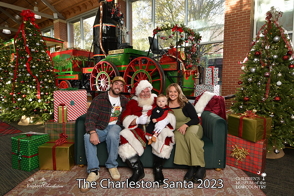 TheCharlestonSanta-11-25-23-521