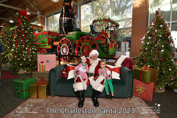 TheCharlestonSanta-11-25-23-522