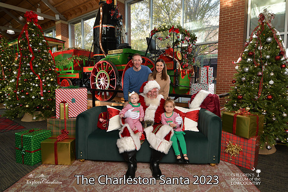 TheCharlestonSanta-11-25-23-523