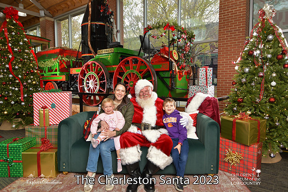 TheCharlestonSanta-11-26-23-528