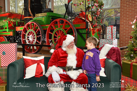 TheCharlestonSanta-11-26-23-529