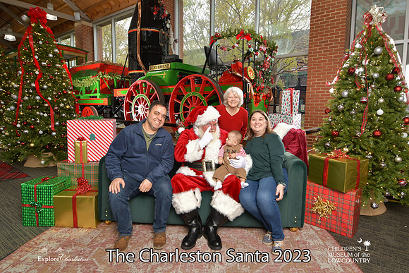 TheCharlestonSanta-11-26-23-541