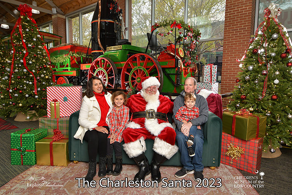 TheCharlestonSanta-11-26-23-553