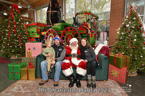TheCharlestonSanta-11-26-23-560