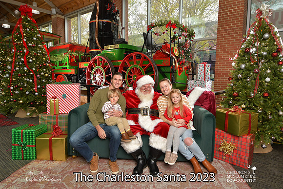 TheCharlestonSanta-11-26-23-561