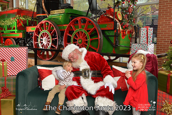 TheCharlestonSanta-11-26-23-566