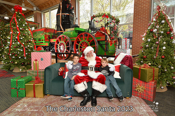 TheCharlestonSanta-11-26-23-572