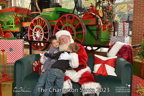 TheCharlestonSanta-11-26-23-577