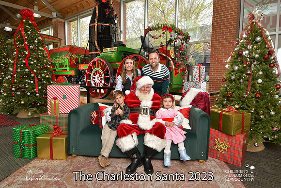 TheCharlestonSanta-11-26-23-587