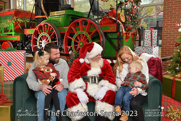TheCharlestonSanta-11-26-23-593