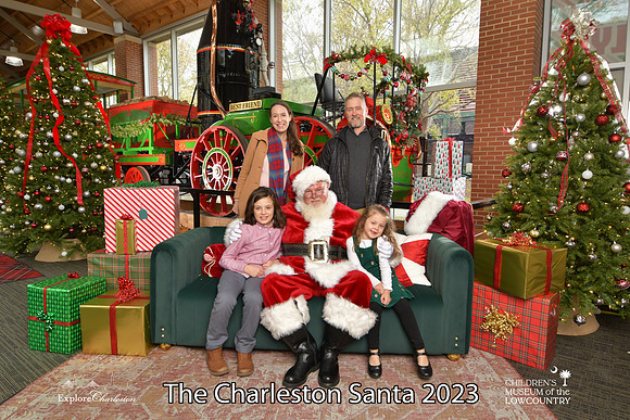 TheCharlestonSanta-11-26-23-602