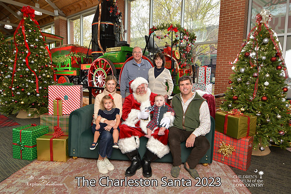TheCharlestonSanta-11-26-23-617