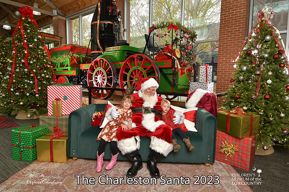TheCharlestonSanta-11-26-23-625
