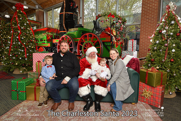 TheCharlestonSanta-11-26-23-637