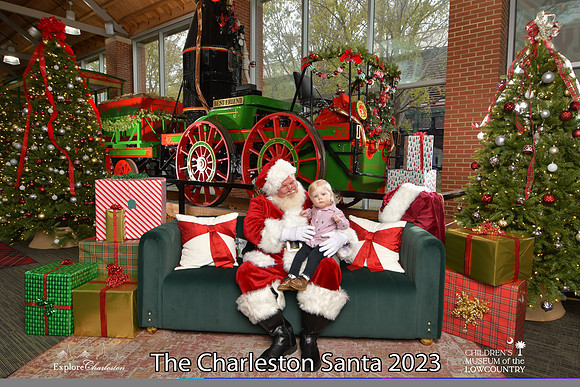 TheCharlestonSanta-11-26-23-640