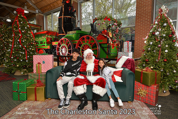 TheCharlestonSanta-11-26-23-651