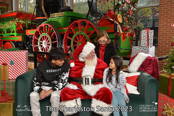 TheCharlestonSanta-11-26-23-653