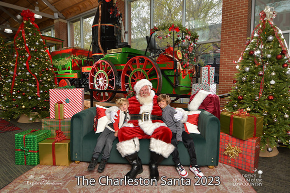 TheCharlestonSanta-11-26-23-655
