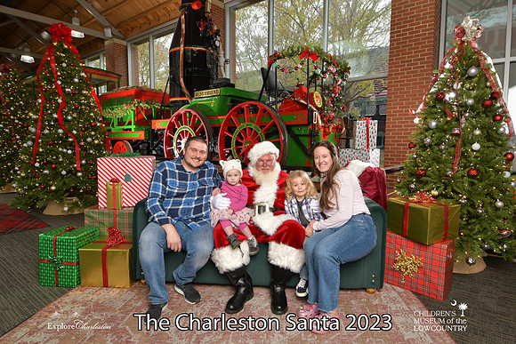 TheCharlestonSanta-11-26-23-660