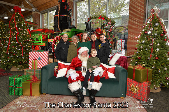 TheCharlestonSanta-11-26-23-663