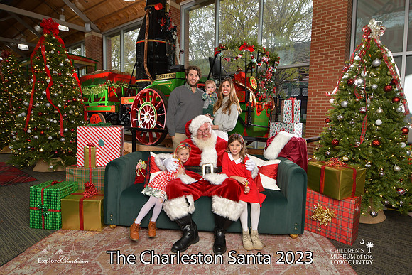 TheCharlestonSanta-11-26-23-676
