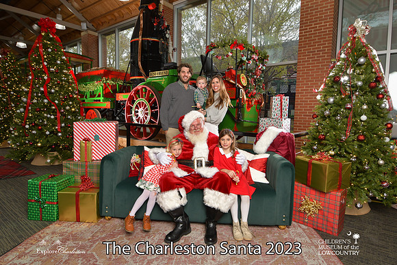 TheCharlestonSanta-11-26-23-677