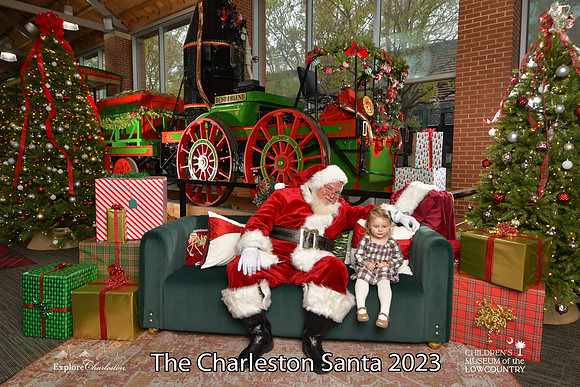 TheCharlestonSanta-11-26-23-690