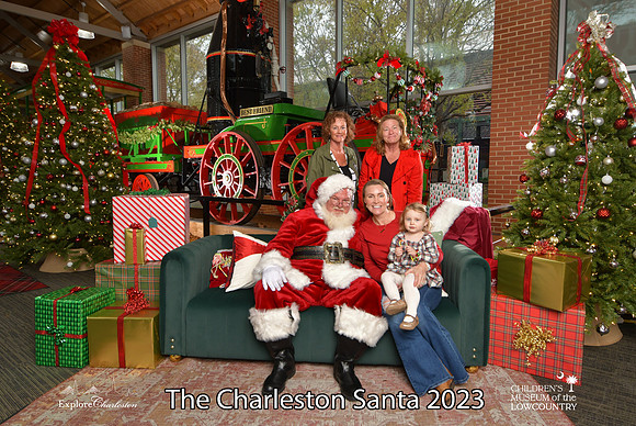 TheCharlestonSanta-11-26-23-691