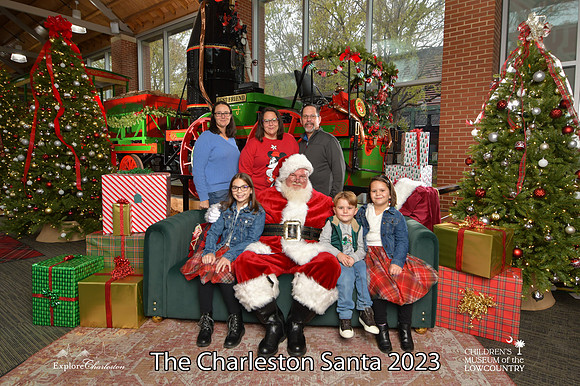 TheCharlestonSanta-11-26-23-708