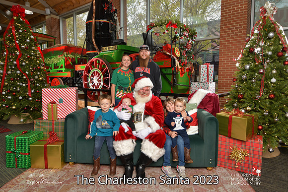 TheCharlestonSanta-11-26-23-714