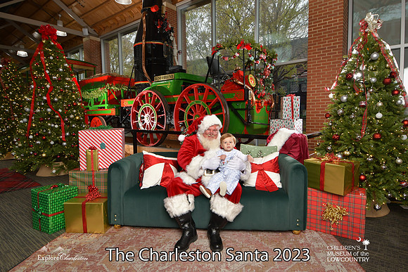 TheCharlestonSanta-11-26-23-739