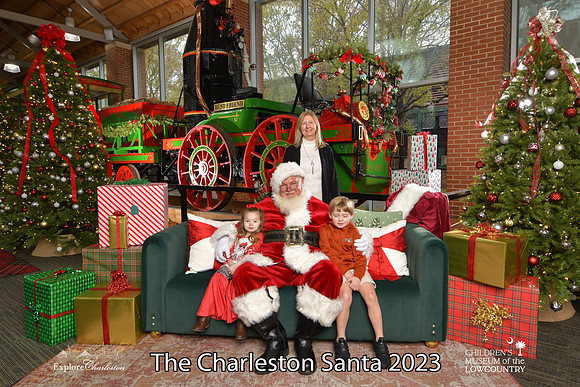 TheCharlestonSanta-11-26-23-741