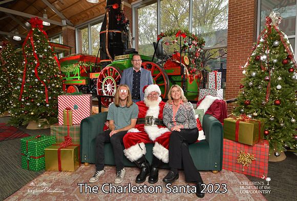 TheCharlestonSanta-11-26-23-745