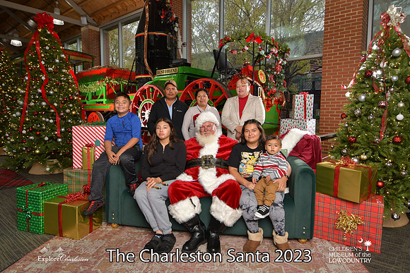 TheCharlestonSanta-11-26-23-747