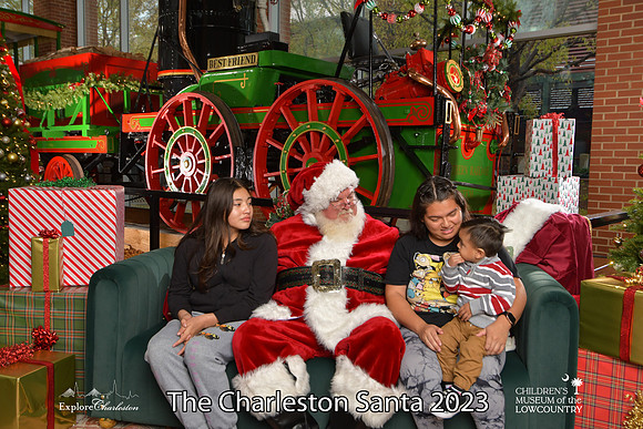TheCharlestonSanta-11-26-23-749