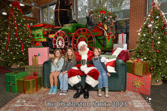 TheCharlestonSanta-11-26-23-752