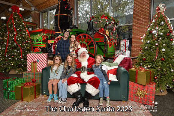TheCharlestonSanta-11-26-23-753