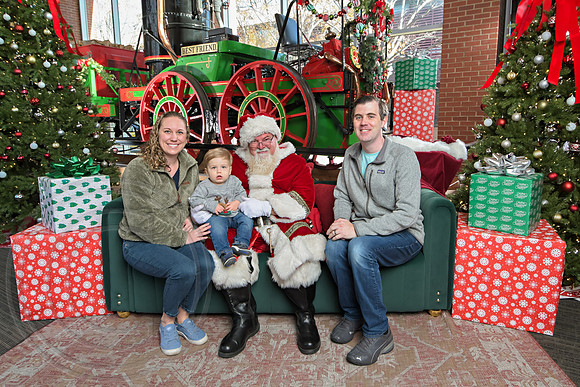 The Charleston Santa 2024-Dec15-2764