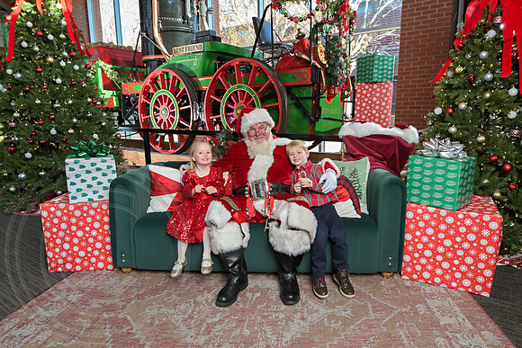 The Charleston Santa 2024-Dec14-2376