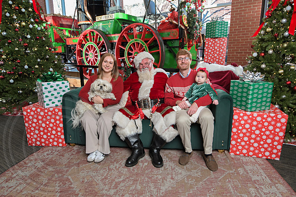 The Charleston Santa 2024-Dec22-3956