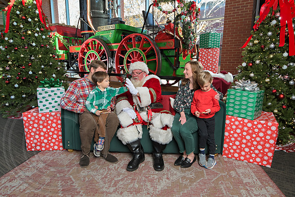 The Charleston Santa 2024-Dec14-2365