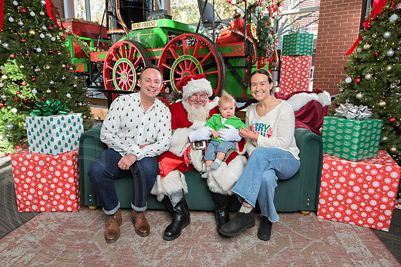 The Charleston Santa 2024-Dec7-1648