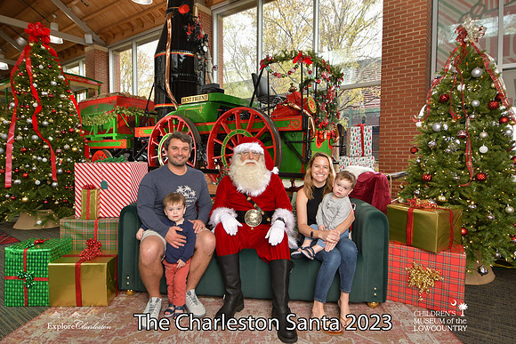 TheCharlestonSanta-12-2-23-0763