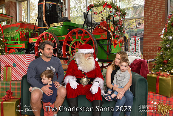 TheCharlestonSanta-12-2-23-0764