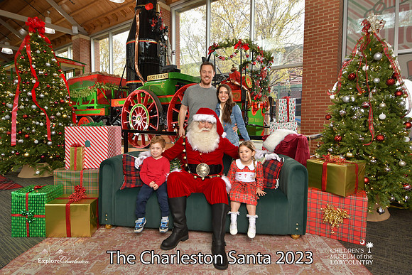 TheCharlestonSanta-12-2-23-0769